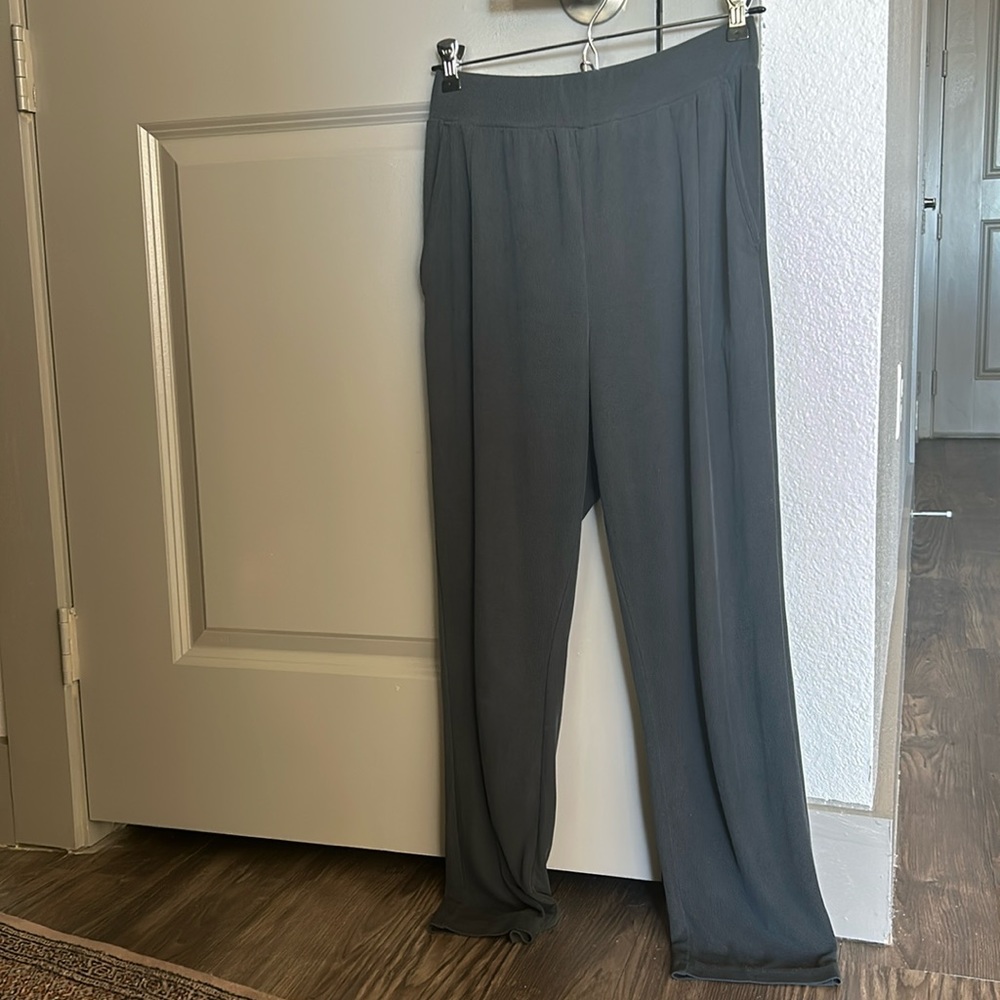 Dark Green Lou and Grey Ribbed Sweatpants